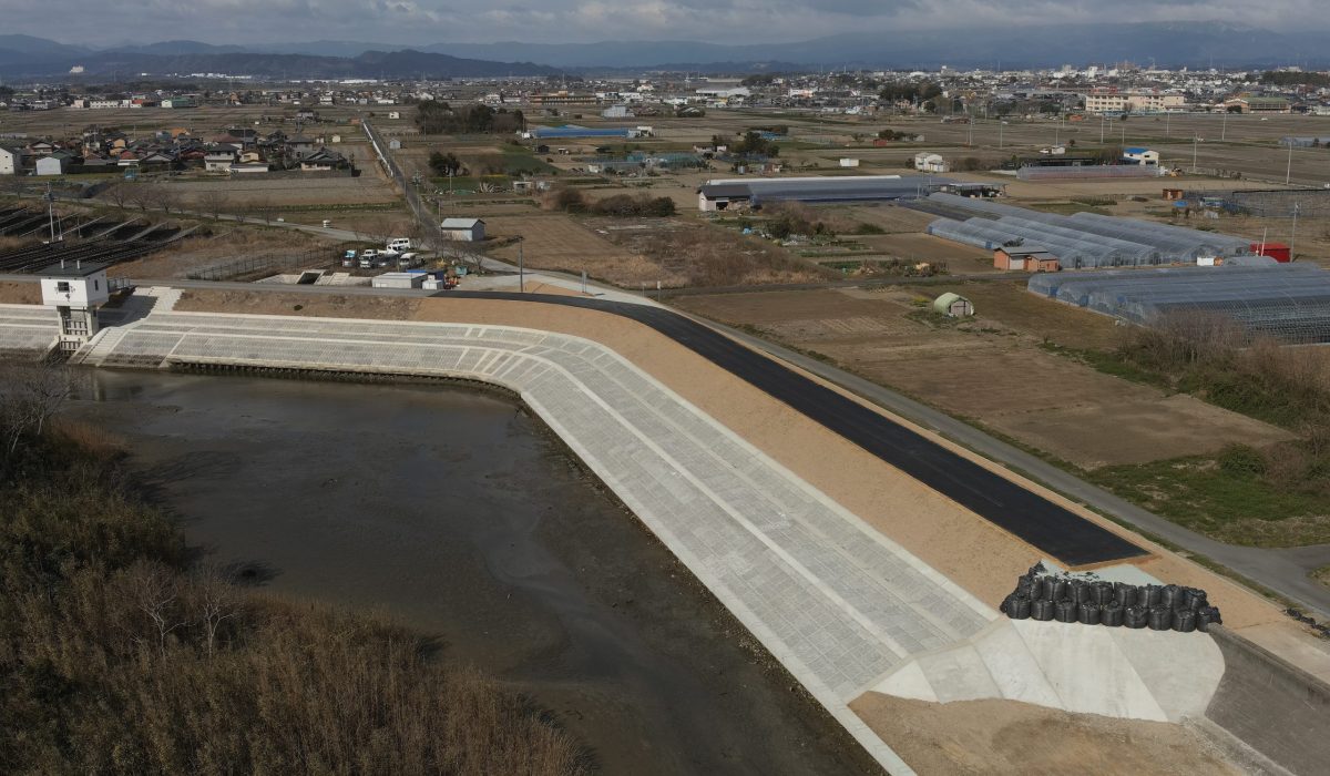 令和５年度 雲出古川高峰堤防整備工事